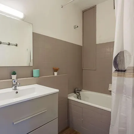 Apartment Moderne Avec Balcon Et Parking A - Fr-1-3-625