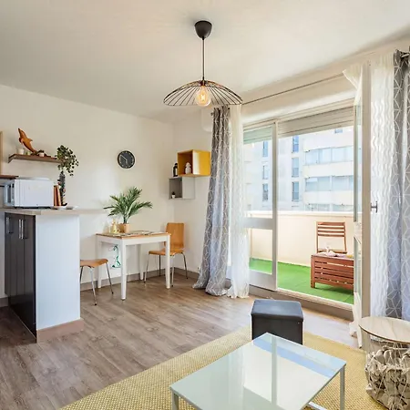 Moderne Avec Balcon Et Parking A - Fr-1-3-625 アパート ビアリッツ